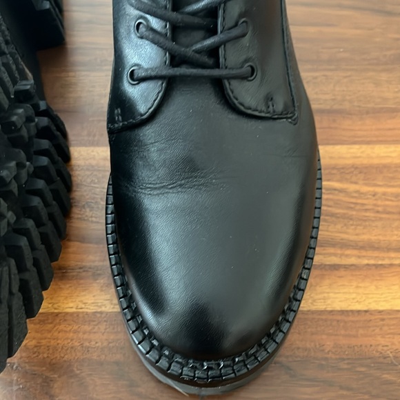 Vince Cabria lug sole combat boot black leather size 8 worn once! - Picture 3 of 5